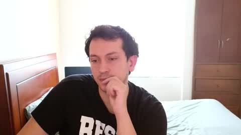 Snapshot of danruiz33 chatting on 10.28.25 Dan online show from 10.28.25