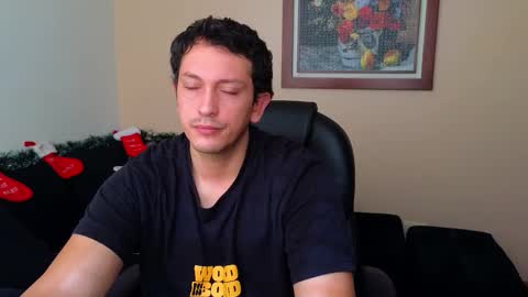 Snapshot of danruiz33 chatting on 11.09.25 Dan online show from 11.09.25