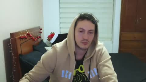 Snapshot of danruiz33 chatting on 11.23.25 Dan online show from 11.23.25