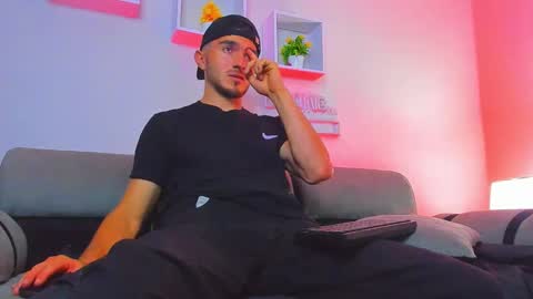 Snapshot of danteeblake chatting on 02.24.26 Dante online show from 02.24.26