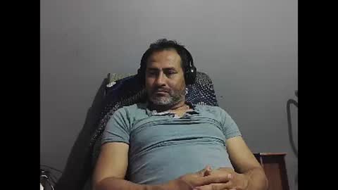 Snapshot of dantehot82 chatting on 01.25.25 dantehot82 online show from 01.25.25