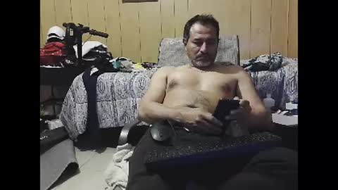 Snapshot of dantehot82 chatting on 01.26.25 dantehot82 online show from 01.26.25