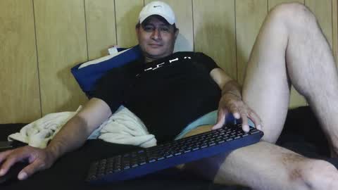 Snapshot of dantehot82 chatting on 11.19.25 dantehot82 online show from 11.19.25