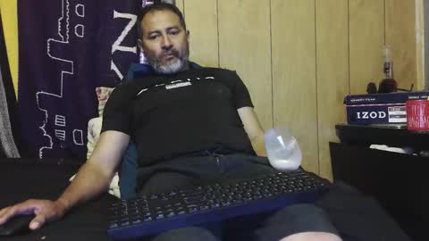 Snapshot of dantehot82 chatting on 12.21.25 dantehot82 online show from 12.21.25