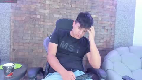 Snapshot of dantestone1 chatting on 11.22.25 dantestone1 online show from 11.22.25