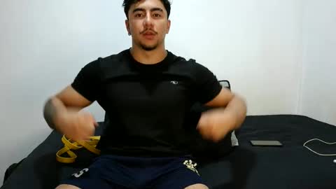 Snapshot of dantevicius chatting on 10.29.25 Dante Vicius online show from 10.29.25