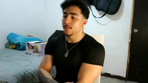 Snapshot of dantevicius chatting on 11.03.25 Dante Vicius online show from 11.03.25