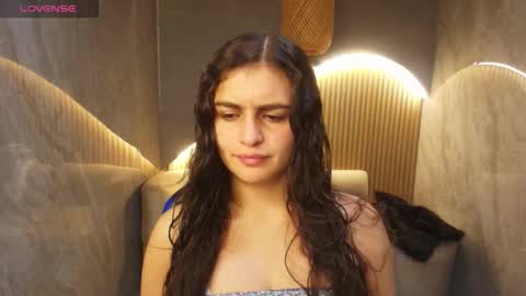 Snapshot of dany_r_ chatting on 10.01.25 Dany online show from 10.01.25