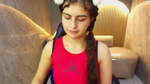 Snapshot of dany_r_ chatting on 10.15.25 Dany online show from 10.15.25