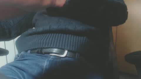 Snapshot of danyblueyes71 chatting on 12.17.25 Dany online show from 12.17.25