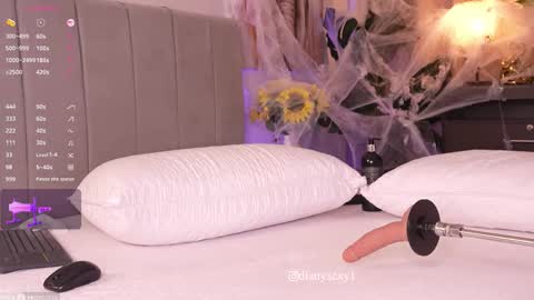 Snapshot of danysexy_ chatting on 10.18.25 Diana IG dianysexy1 online show from 10.18.25