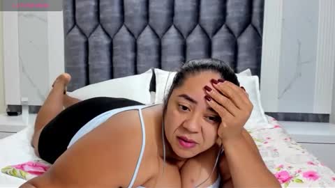 Snapshot of daphaineex chatting on 11.09.25 daphaineex online show from 11.09.25