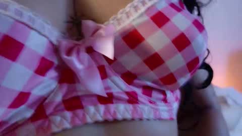 Snapshot of daphne_24 chatting on 03.22.26 Antonella Mora online show from 03.22.26