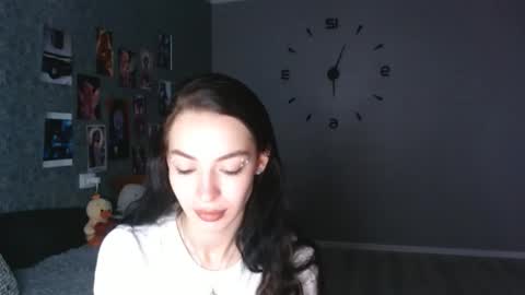 Daphne Darkthorn online show from 10.21.25