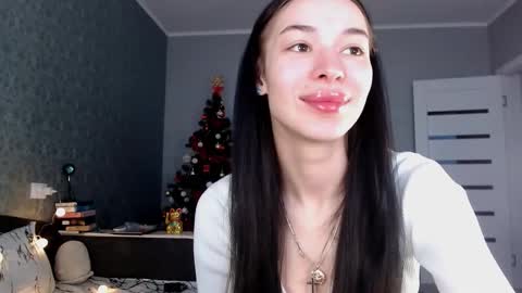 Daphne Darkthorn online show from 01.08.26