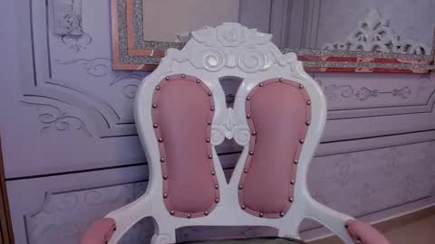 Daphne  online show from 03.08.25