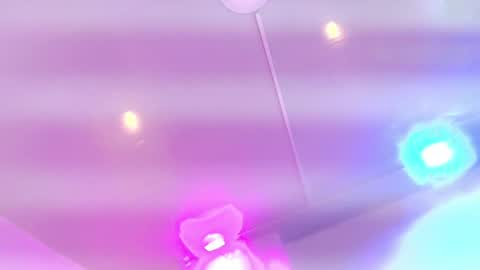 Daphne  online show from 04.22.26