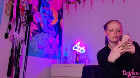 Snapshot of daphnemadison chatting on 11.29.25 Daphne Madison online show from 11.29.25