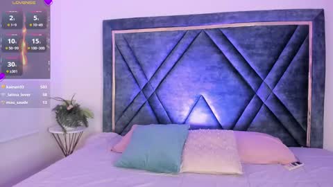 Daphne online show from 02.04.25