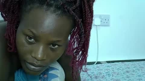 Snapshot of darberry21 chatting on 03.07.25 ESTHER online show from 03.07.25