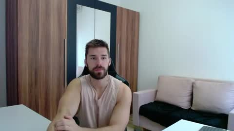 Snapshot of darius_94 chatting on 06.20.26 darius_94 online show from 06.20.26