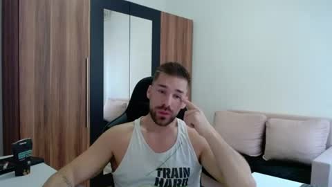 Snapshot of darius_94 chatting on 06.28.26 darius_94 online show from 06.28.26