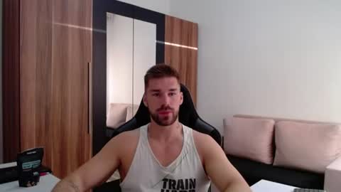 Snapshot of darius_94 chatting on 06.29.26 darius_94 online show from 06.29.26