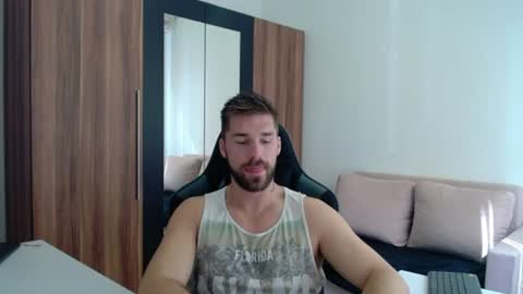Snapshot of darius_94 chatting on 07.16.26 darius_94 online show from 07.16.26