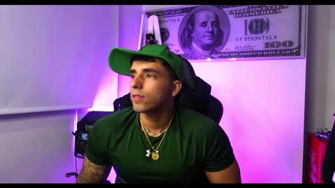 Darius Phoenix  online show from 02.12.25