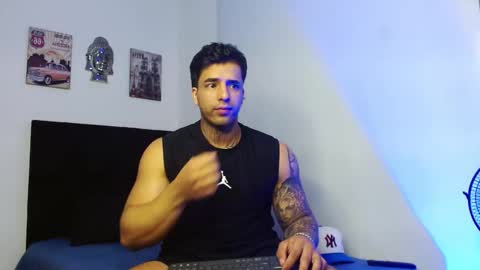 Darius Phoenix  online show from 09.26.25