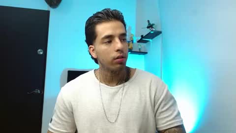 Darius Phoenix  online show from 01.14.26