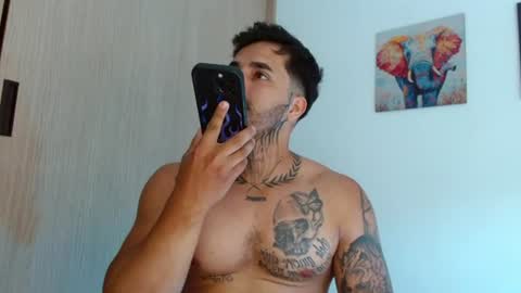 Snapshot of darius_phoenix chatting on 06.24.26 Darius Phoenix online show from 06.24.26