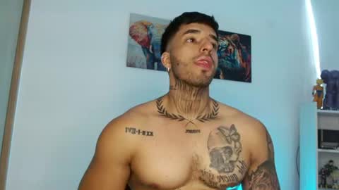 Snapshot of darius_phoenix chatting on 06.26.26 Darius Phoenix online show from 06.26.26