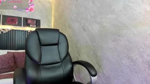 Snapshot of dark__nymph chatting on 09.27.25 Dark online show from 09.27.25