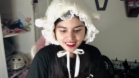 Moony online show from 12.04.24