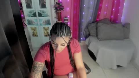 Snapshot of dark_flama chatting on 11.25.25 dark_flama online show from 11.25.25