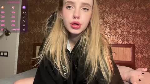 Snapshot of dark_side1213 chatting on 12.18.24 Darkside online show from 12.18.24