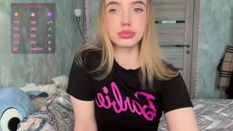 Snapshot of dark_side1213 chatting on 10.02.25 Darkside online show from 10.02.25