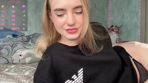 Snapshot of dark_side1213 chatting on 10.10.25 Darkside online show from 10.10.25