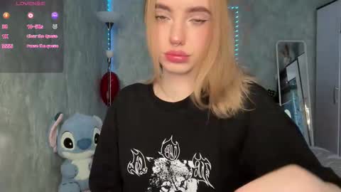 Snapshot of dark_side1213 chatting on 11.25.25 Darkside online show from 11.25.25