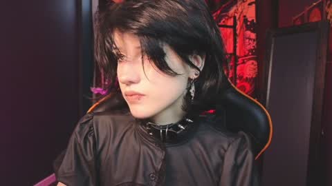 Snapshot of dark_vamp_ chatting on 01.22.25 Vamp online show from 01.22.25