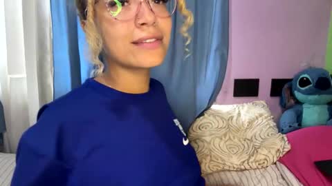 Snapshot of darkazulqueen_ chatting on 11.29.25 darkazulqueen_ online show from 11.29.25