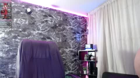 New account.  Help me reach 100 thumbs up  online show from 01.04.25