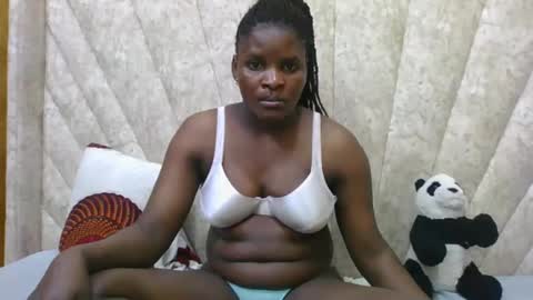 Snapshot of darknipples2 chatting on 10.20.25 SHANICE online show from 10.20.25