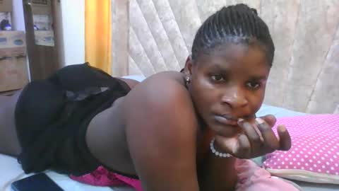 Snapshot of darknipples2 chatting on 11.11.25 SHANICE online show from 11.11.25