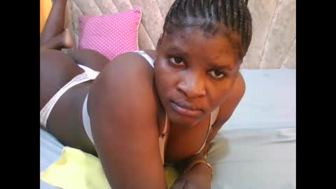 Snapshot of darknipples2 chatting on 11.28.25 SHANICE online show from 11.28.25