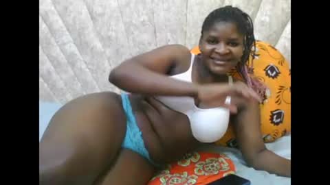 Snapshot of darknipples2 chatting on 12.15.25 SHANICE online show from 12.15.25