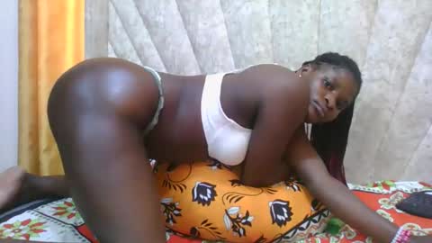 Snapshot of darknipples2 chatting on 02.18.26 SHANICE online show from 02.18.26