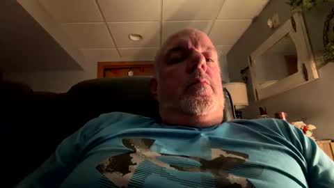 darknite083072 online show from 12.21.25