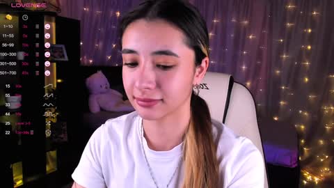 Snapshot of darlabelle chatting on 12.09.24 Belle online show from 12.09.24